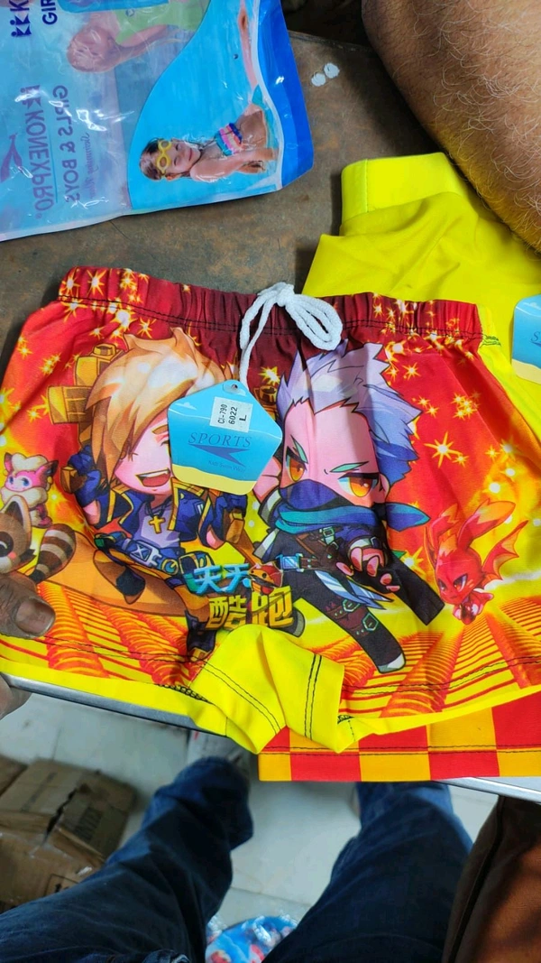 Swimming shorts (Boys) Many designs Short size
- below 6 pcs