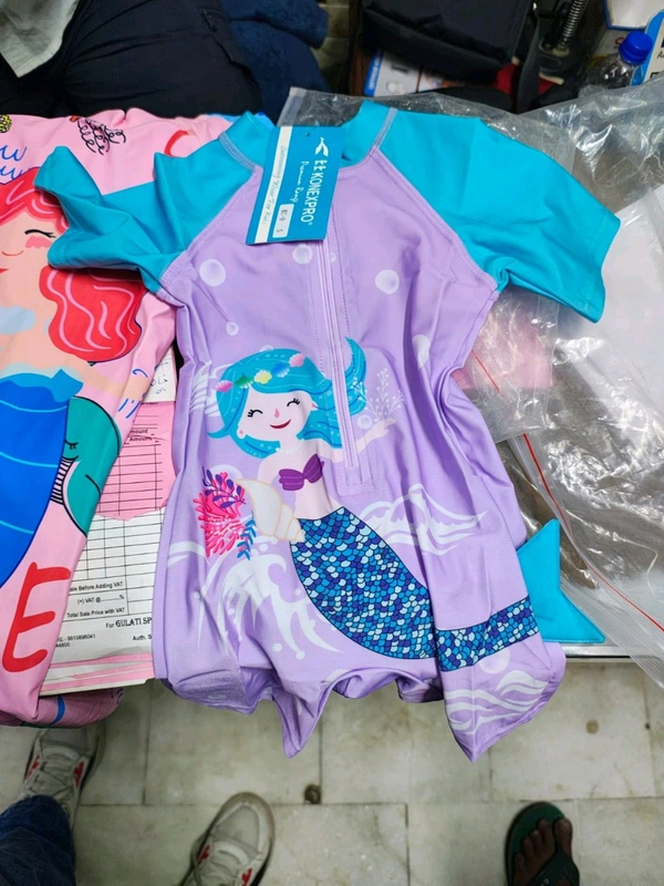 Jump printed swimming costumes for kids (unisex)
Boy /Girl prints available - below 6 pcs