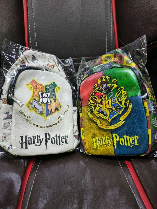 Harry Potter 9 Inches Chest Bag - below 24 pcs