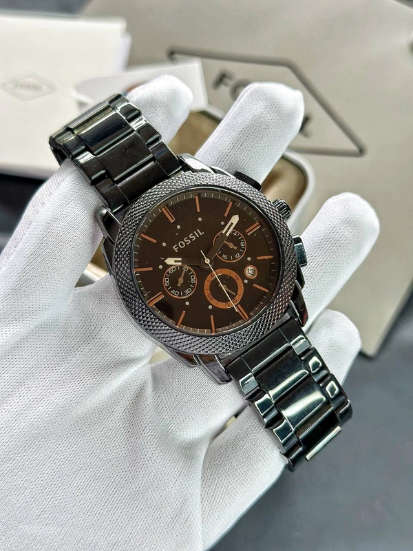 FOSSIL ✅This 45 mm fossil features a black dial, chronograph movement and full black metal strap - Cinnamon