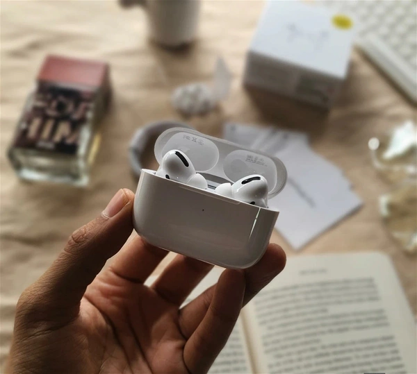 Air Pods Pro Premium Quality With Active Noise Cancellation With High Quality Silicon Case - White, 1 Month Replacement Warranty