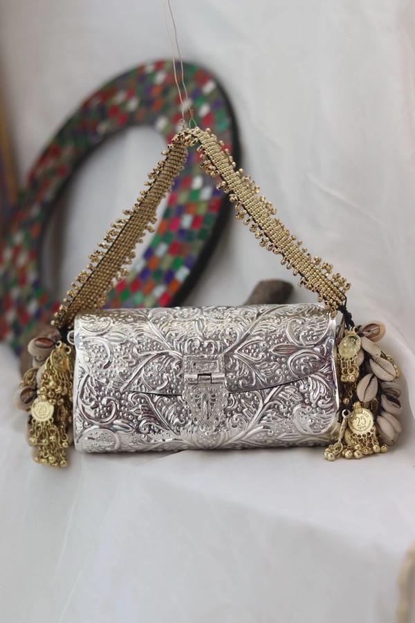 Banjara Clutch