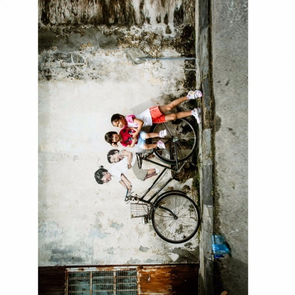 Shopnav Redmi Note 5 Children on Bicycle Poster Mobile Case Cover