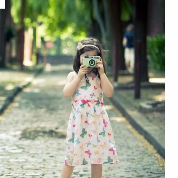 Shopnav Samsung Galaxy A20 Small Girl with Camera Mobile Case Cover