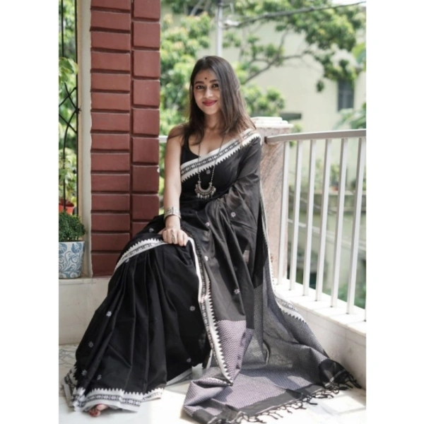 Generic Women's Cotton Printed Saree With Unstitched Blouse 5.5Mtr (Black) - Black