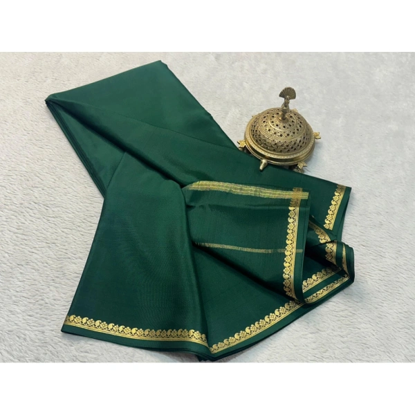 Shopnav Women's Crepe Chit Pallu Solid Saree With Unstitched Blouse 5.5Mtr (Green)