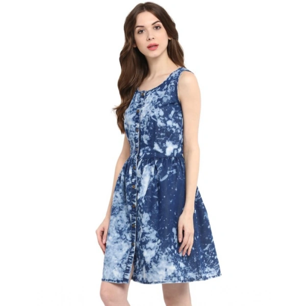 Women's Denim Tie & Dye Sleeveless Above Knee Dress (Blue) - L