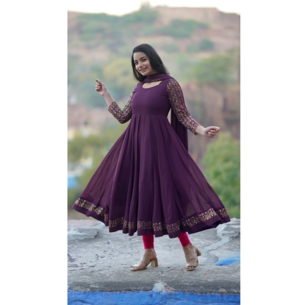 Shopnav Women's Georgette Embroidery 3-4th Sleeve Round Neck Kurti with Dupatta Set (Wine) - 2XL