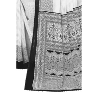 Women's Georgette Printed Saree With Unstitched Blouse (Black) - Black