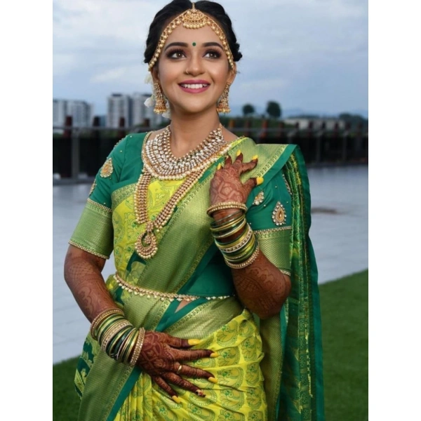Shopnav Women's Litchi silk Printed Saree With Unstitched Blouse (Light Green)