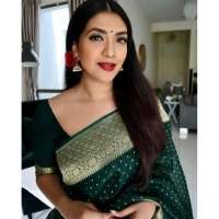 Shopnav Women's Litchi silk Printed Saree With Unstitched Blouse (Green)
