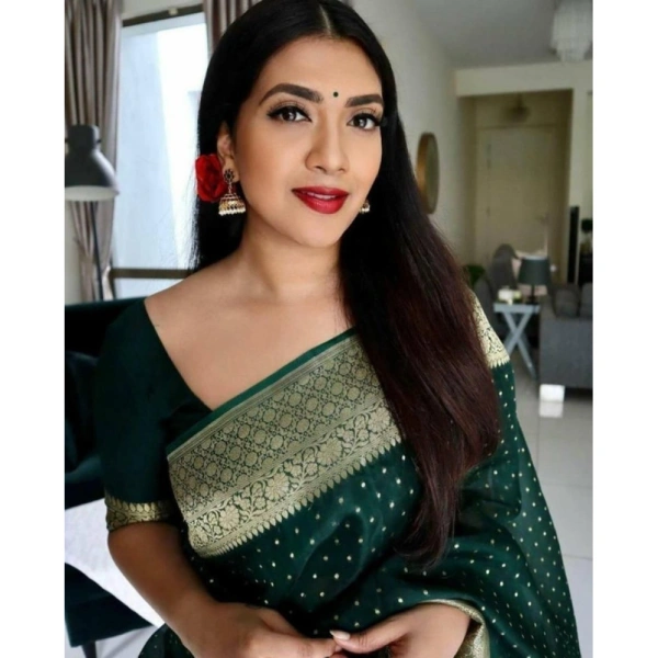 Shopnav Women's Litchi silk Printed Saree With Unstitched Blouse (Green)