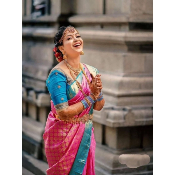 Shopnav Women's Litchi silk Printed Saree With Unstitched Blouse (Pink)