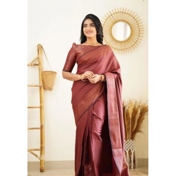 Shopnav Women's Litchi silk Printed Saree With Unstitched Blouse (Maroon)