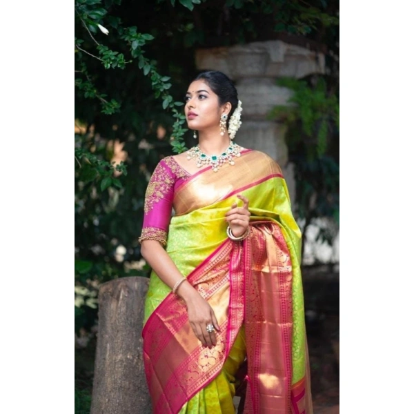 Shopnav Women's Litchi silk Printed Saree With Unstitched Blouse (Green)