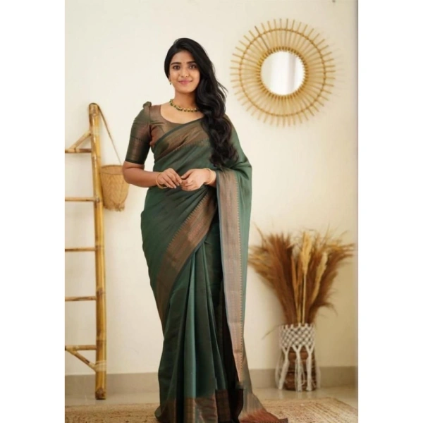 Shopnav Women's Litchi silk Printed Saree With Unstitched Blouse (Green)
