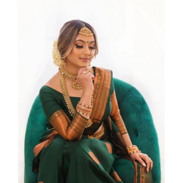 Shopnav Women's Litchi silk Printed Saree With Unstitched Blouse (Green)