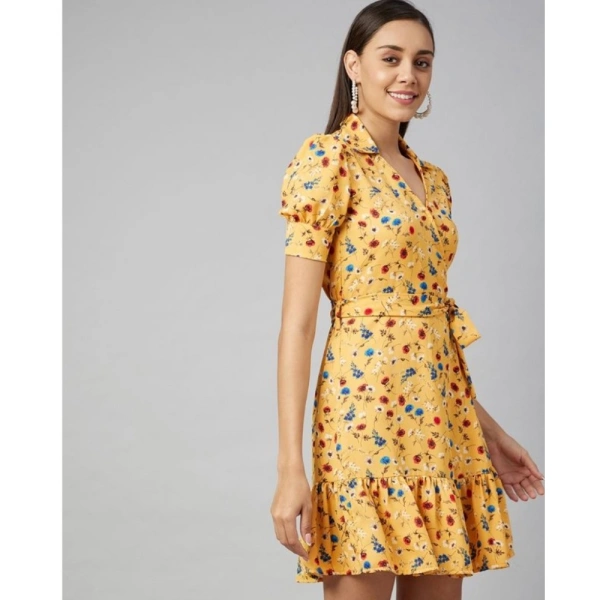 Women's Polyester Floral Short Sleeve Above Knee Dress (Yellow) - S