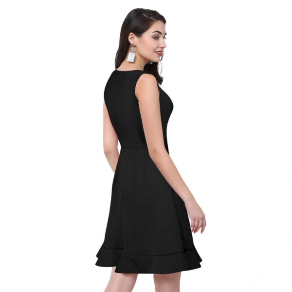 Women's Polyster Solid Round Neck Sleeveless Dresses (Black) - M