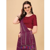 Women's Silk Blend Checkered Saree With Unstitched Blouse 5.5Mtr (Maroon) - Maroon