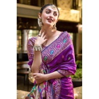 Women's Silk Blend Paithani Weaving Saree With Unstitched Blouse 5.5Mtr (Purple)