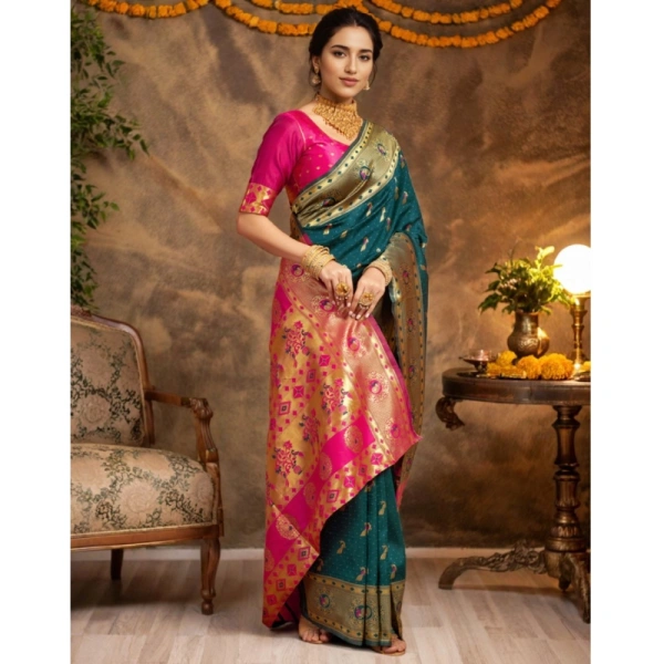 Women's Silk Blend Zari Weaving Saree With Unstitched Blouse 5.5Mtr (Dark-Green)