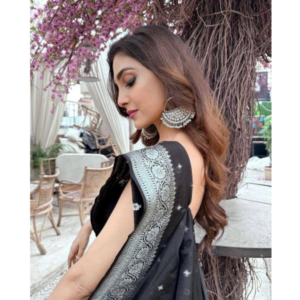 Generic Women's Silk Printed Saree With Unstitched Blouse 5.5Mtr (Black) - Black