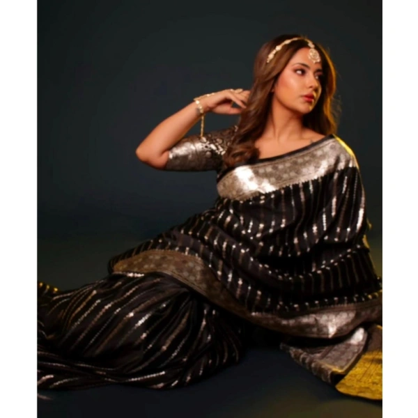 Generic Women's Silk Printed Saree With Unstitched Blouse 5.5Mtr (Black) - Black