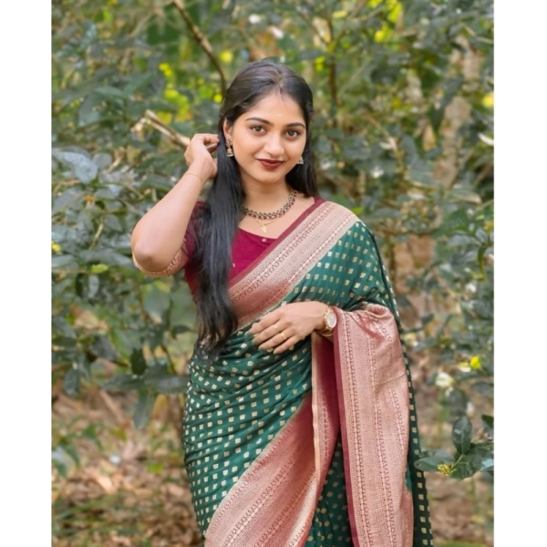 Generic Women's Silk Printed Saree With Unstitched Blouse 5.5Mtr (Green-Red) - Green-Red