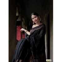 Generic Women's Silk Printed Saree With Unstitched Blouse 5.5Mtr (Black) - Black