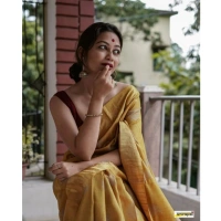 Generic Women's Silk Printed Saree With Unstitched Blouse 5.5Mtr (Yellow) - Yellow