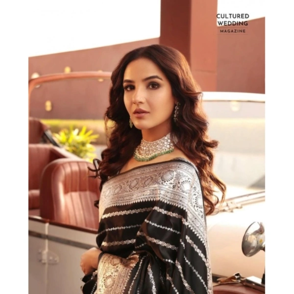 Generic Women's Silk Printed Saree With Unstitched Blouse 5.5Mtr (Black) - Black