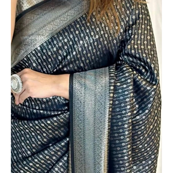 Generic Women's Silk Printed Saree With Unstitched Blouse 5.5Mtr (Black) - Black