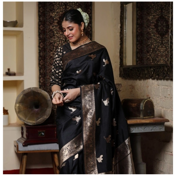 Generic Women's Silk Printed Saree With Unstitched Blouse 5.5Mtr (Black) - Black