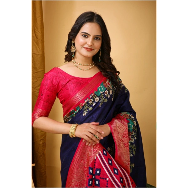 Generic Women's Soft Dola Cotton Kalamkari Printed Saree With Unstitched Blouse 5.5Mtr (Navy Blue) - Navy Blue