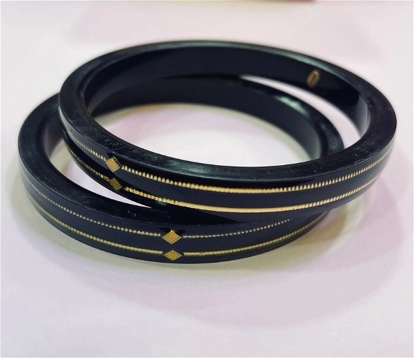 TRJ MAHALAXMI BLACK DOUBLE DEKKER HUID HALLMARK 916 22KT GOLD POLA BADHANO BANGLES VIRAL POLA (LAMINATED) 1 PAIR APPROX. WGT: 0.400 GM WITH PURITY SMART CARD - 29 (2/9)