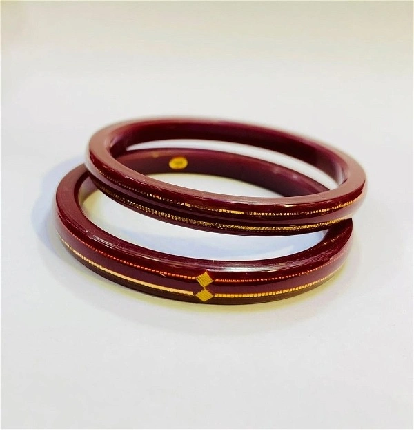 TRJ MAHALAXMI MAROON DOUBLE DEKKER HUID HALLMARK 916 22KT GOLD POLA BADHANO BANGLES VIRAL POLA (LAMINATED) 1 PAIR APPROX. WGT: 0.400 GM WITH PURITY SMART CARD - 25 (2/5)