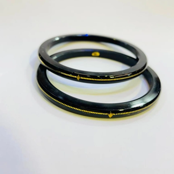 BLACK HUID HALLMARK 916 22KT GOLD POLA BADHANO BANGLES VIRAL POLA (LAMINATED) 1 PAIR APPROX. WGT: 0.250 GM WITH PURITY SMART CARD
