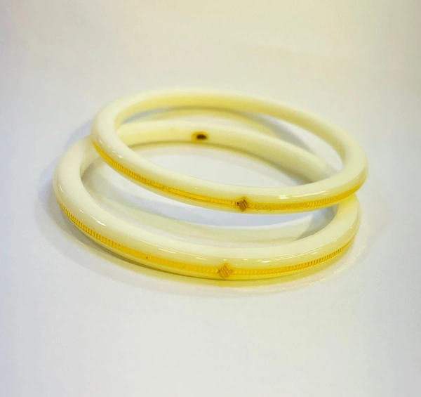 TRJ MAHALAXMI WHITE HUID HALLMARK 916 22KT GOLD POLA BADHANO BANGLES VIRAL POLA (LAMINATED) 1 PAIR APPROX. WGT: 0.200 GM WITH PURITY SMART CARD - 26 (2/6)