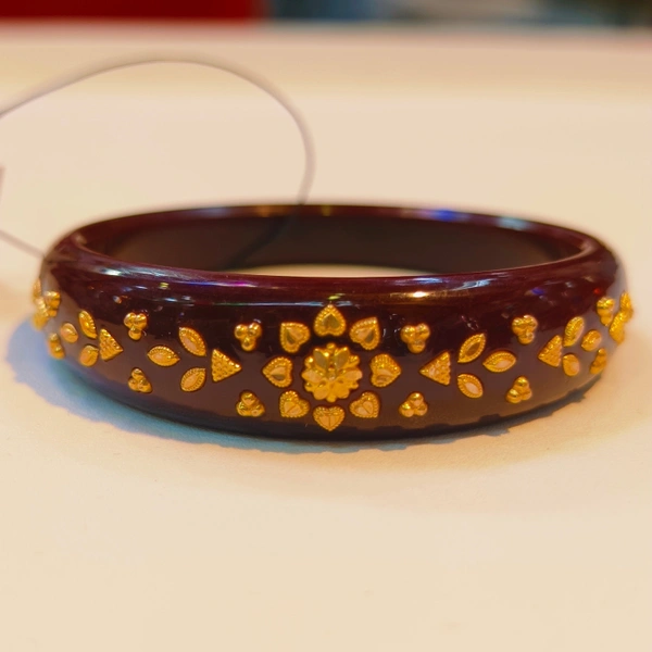MAROON TENOR KDM GOLD BRACELET POLA BADHANO 1 PIECE APPROX WGT: 0.500 GM FOR WOMEN.