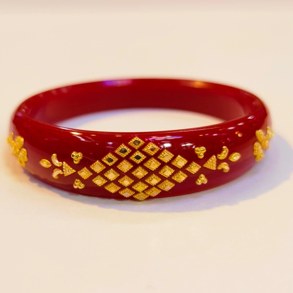RED MINIMAL KDM GOLD BRACELET POLA BADHANO 1 PIECE APPROX WGT: 0.500 GM FOR WOMEN.