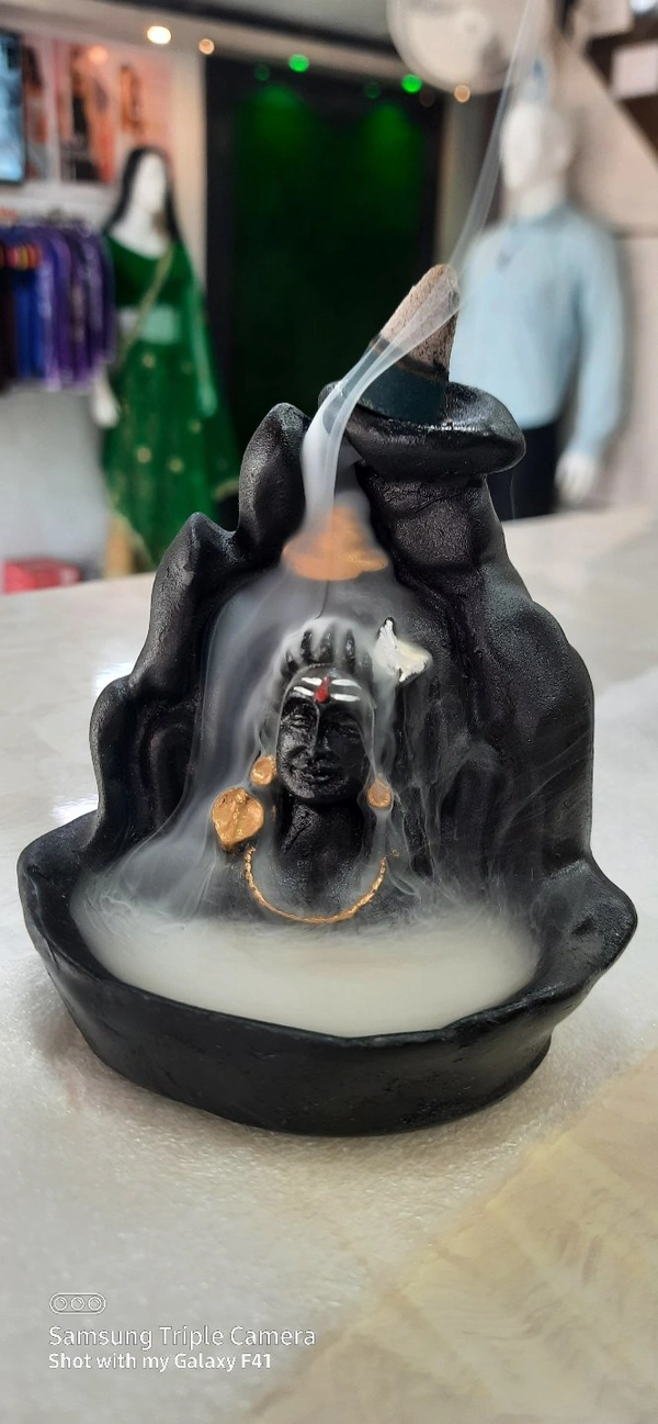 Adiyogi Smoke Fountain With 10 Cone Sandals