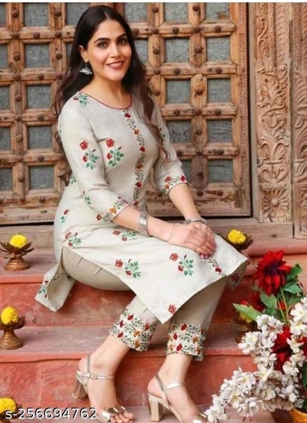Women Kurta Set - Xl