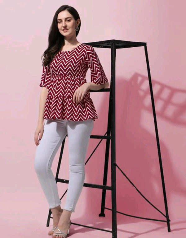 Red Geometric Print Layered Top in Crepe fabric with Round Neck and Half Sleeve - M