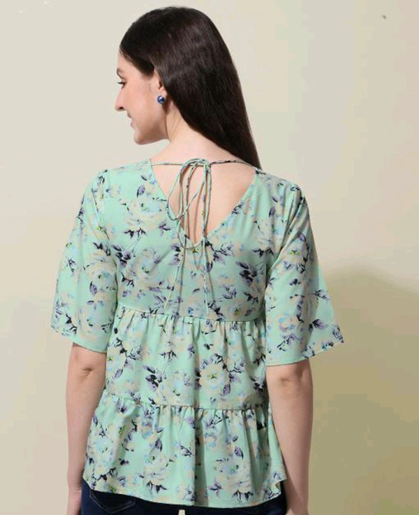 Green Floral Print Layered Top in Crepe fabric with Round Neck and Half Sleeve - M