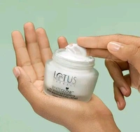 Lotus Herbals Whiteglow Skin Whitening & Brightening Deep Moisturising Cream SPF 20 | PA+++ 60gm