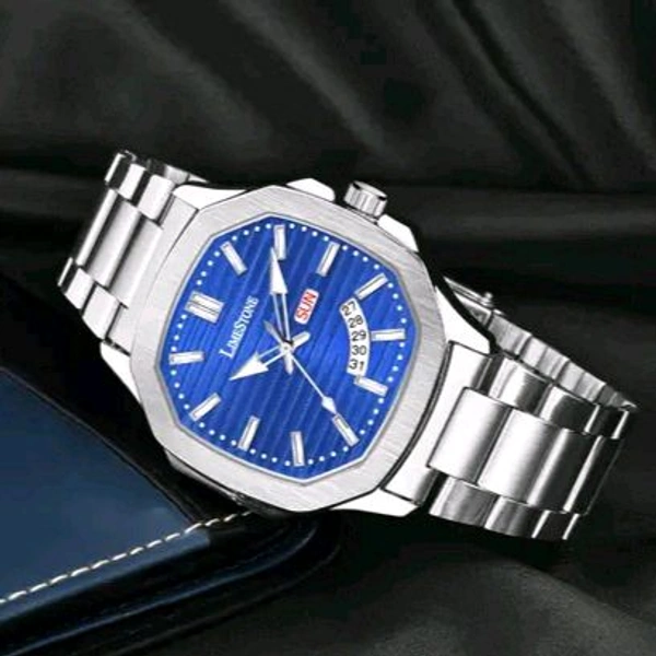 Lime Stone LIMESTONE OTUS 3D Dial The Vintage Day and Date Functioning Boys Quartz Analog Watch - Blue