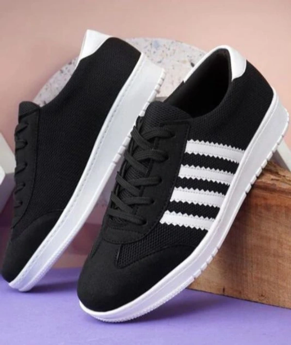 Men Lace-Up Sneakers With Faux Leather Upper