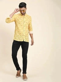 Trending Shirts For Men - M