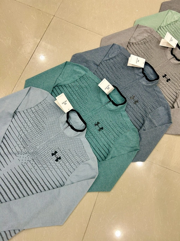 Full Hands T Shirt - M L XL XXL